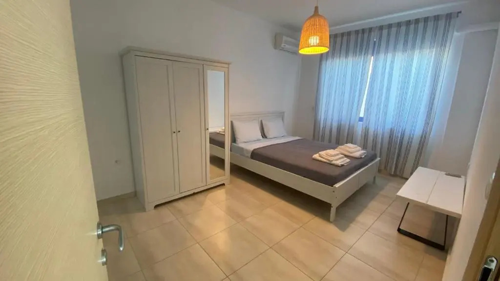 NV seafront Villa with private pool & NV seafront luxury suites no pool acces - Aegina