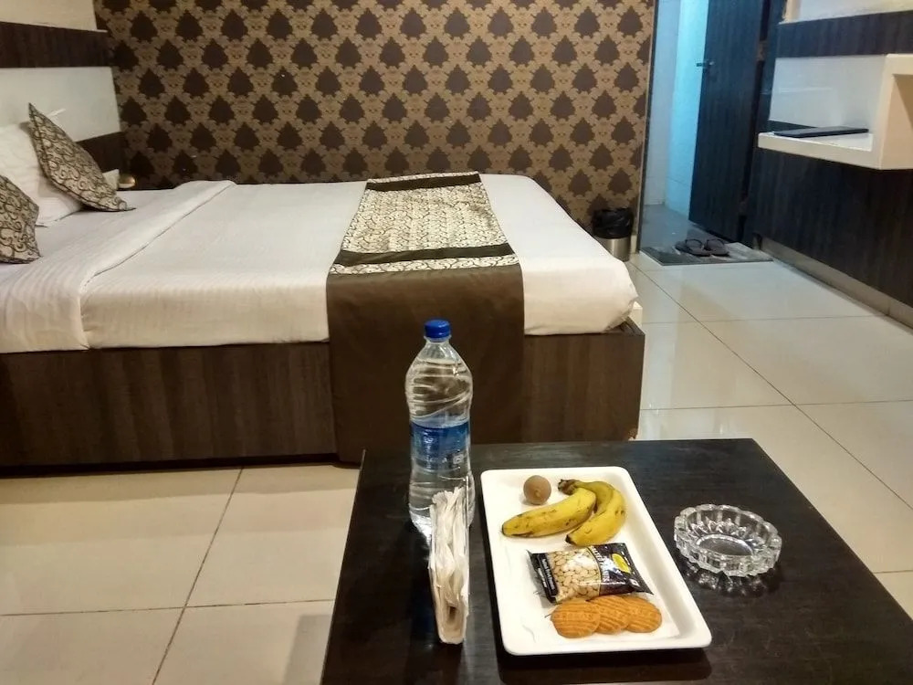 JK Rooms 121 Hotel Shaheen International