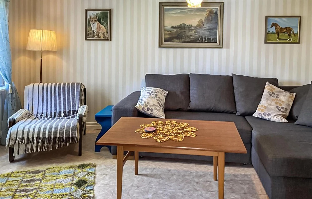 Three-Bedroom Holiday Home In Brakne Hoby