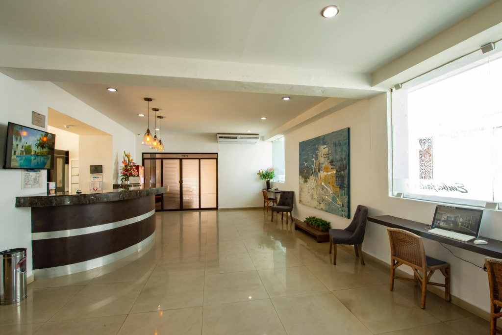 Hotel Embajadores