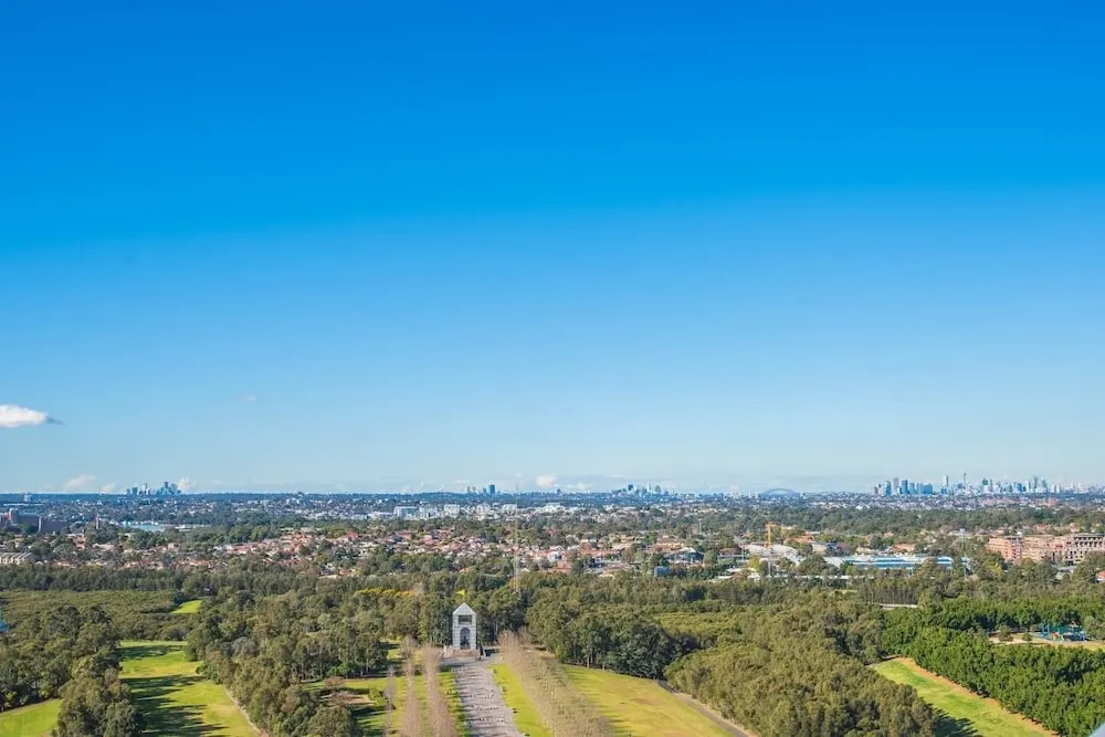 2bed1bath High-end APT at Olympic Parkviews+p