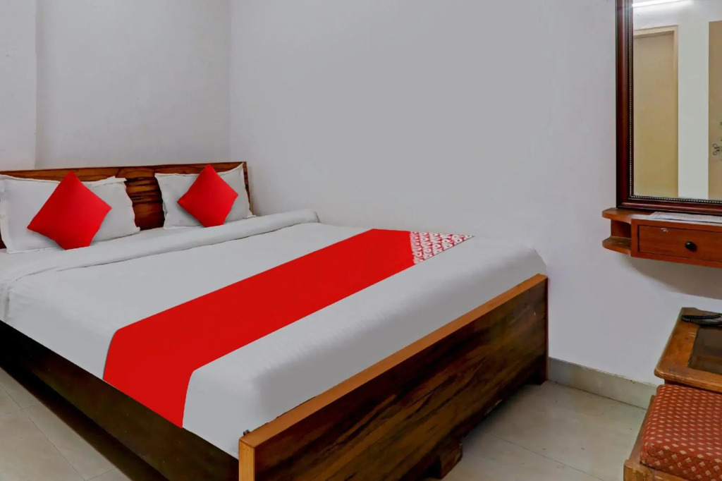 POP 80502A Hotel Aarya Galaxy Inn