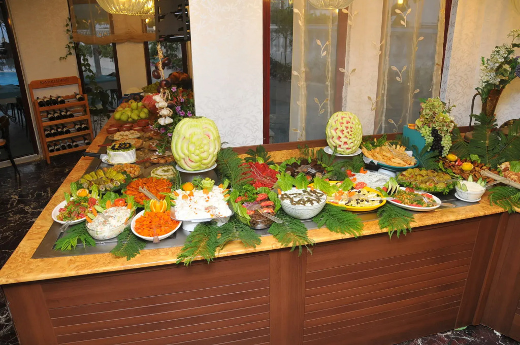 Azak Hotel
