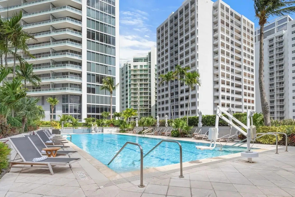 AKA Brickell Studio Free Parking by Palermo Home