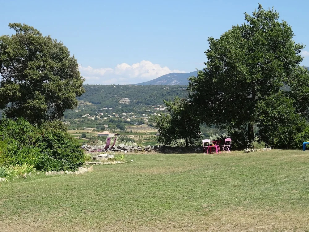 Cante Grillet - 295 Chemin des Contards - 84480 Lacoste