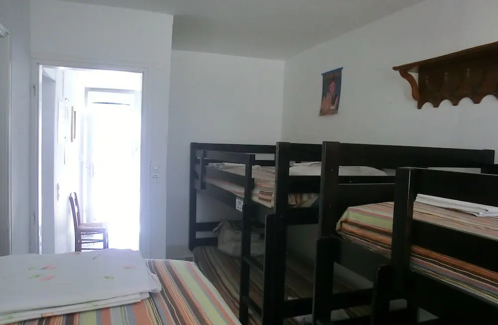 Santorini Youth Hostel