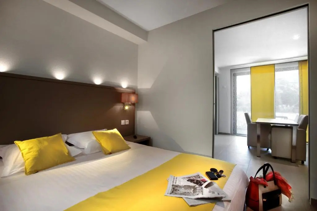 Seventeen Hotel