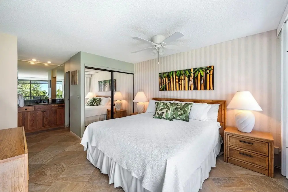 2 Bedrooms + Loft - Sleeps 6 - Ocean & Golf Views - Lanai - Vrkcv