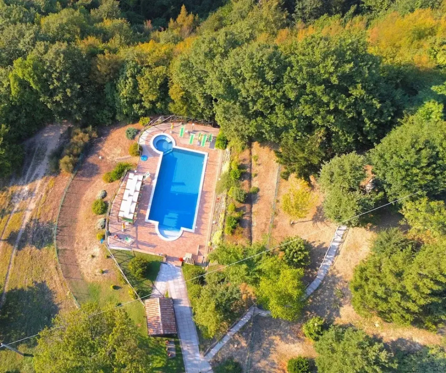 Country Cottage in Marche with Swimming Pool