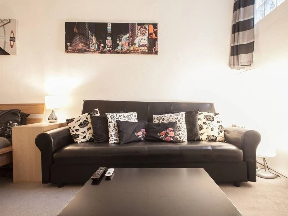 Charming Large Bloomsbury Apartment