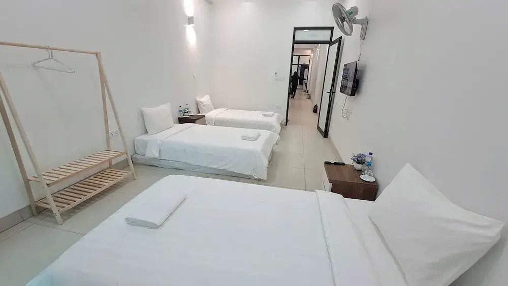 HT Airport Inn