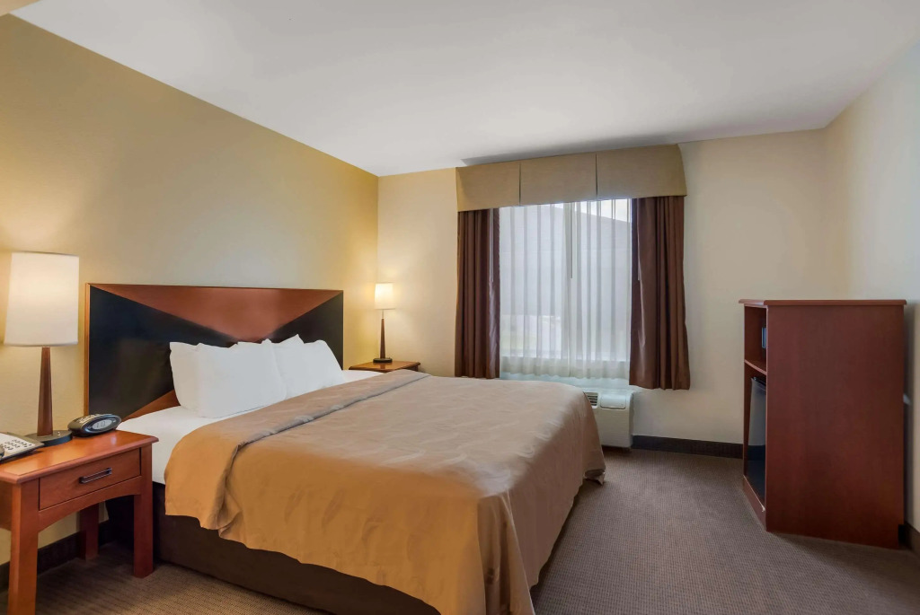 Quality Inn & Suites Chambersburg Northeast