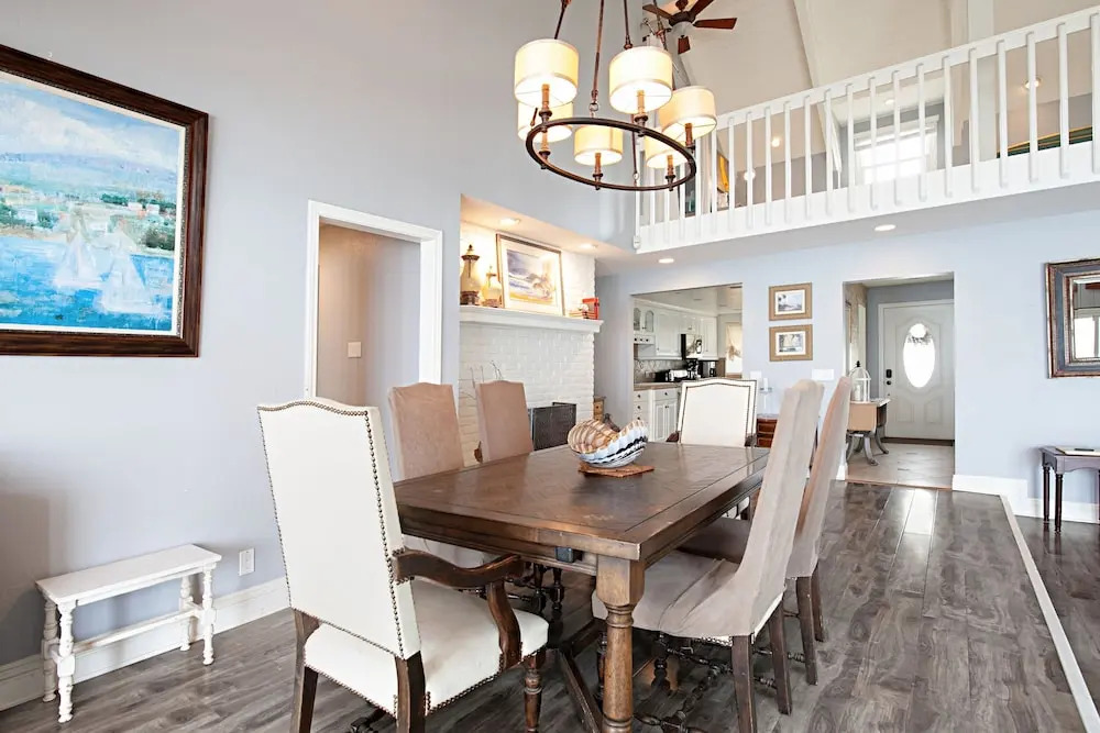 1121 Oceanside - 4 Br Home