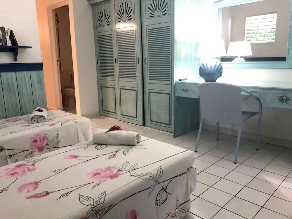 Apartment With one Bedroom in Le Moule, With Wonderful sea View, Terrace and Wifi