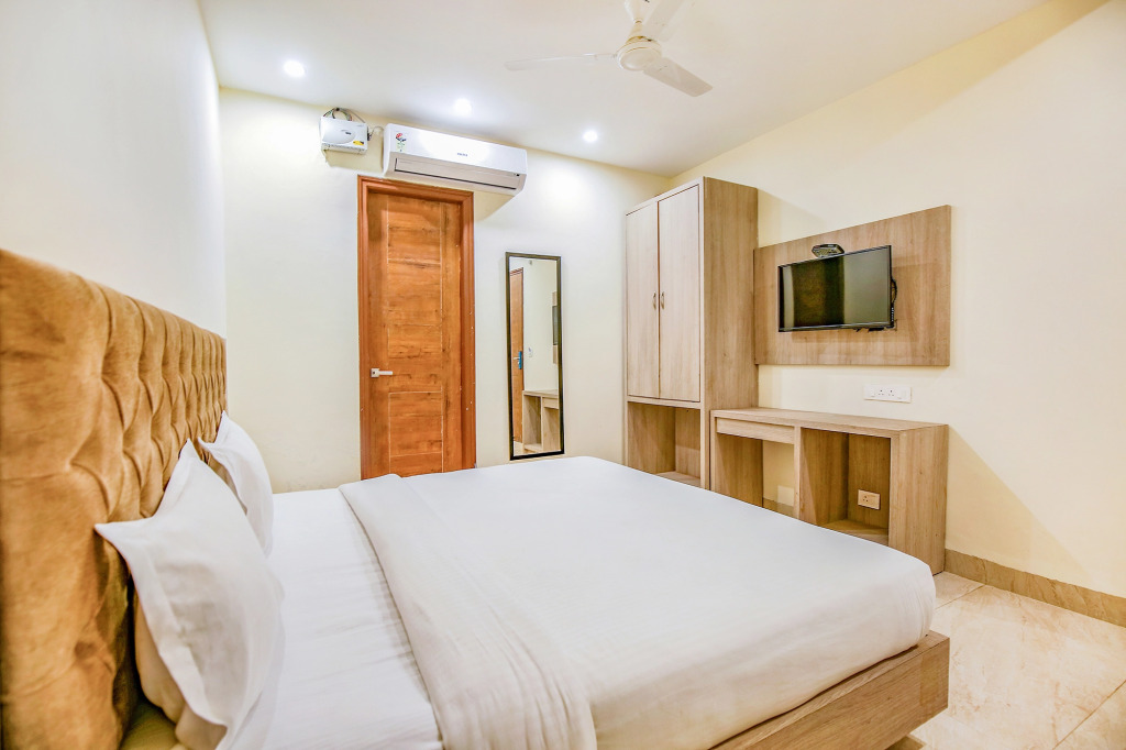 Fabhotel Melano