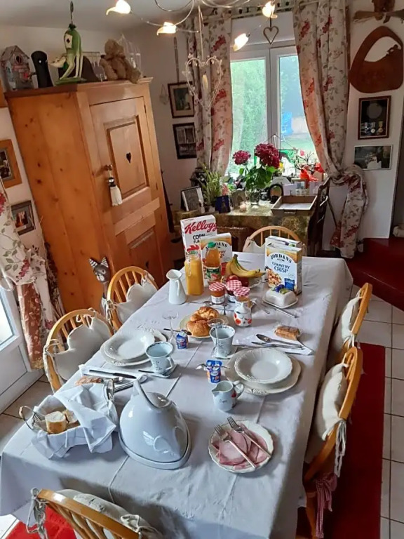2 Bedroom Stunning Home In Roisel