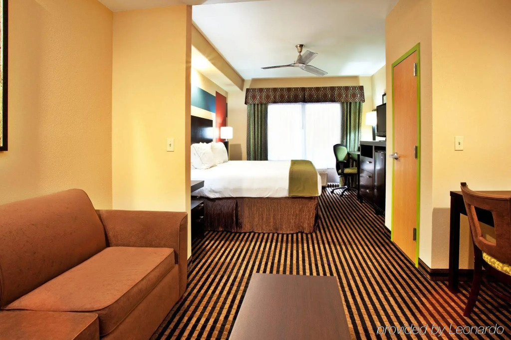 Holiday Inn Express Hotel & Suites La Place by IHG