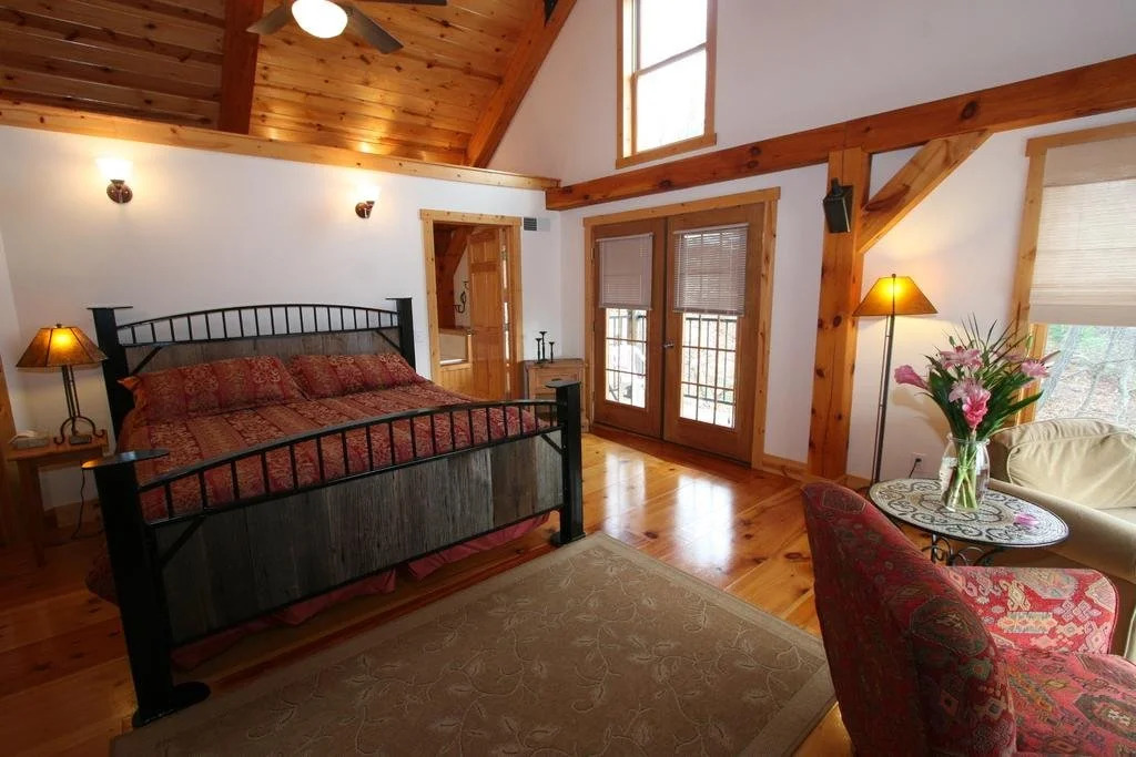 Brush Mountain Lodge