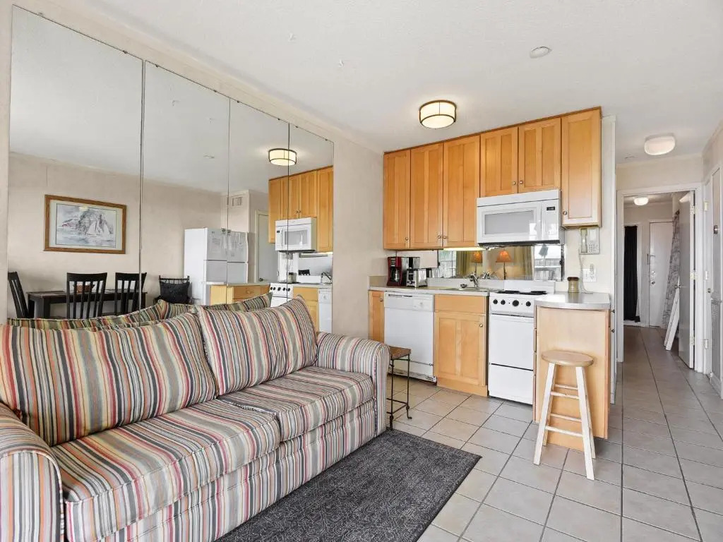Beach & Tennis Admirals Row 105, Ocean Front, 1 Bedroom, 2 Pools, Tennis