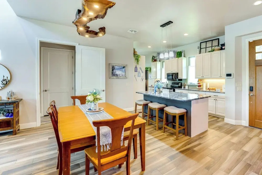 Luxe Waterfront Home w/ Boat Slip in New Braunfels