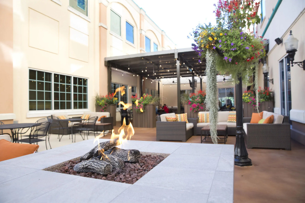 Isle of Capri Casino Hotel Boonville & Casino - A Caesars Rewards Destination