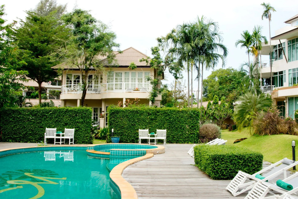 Makathanee Resort
