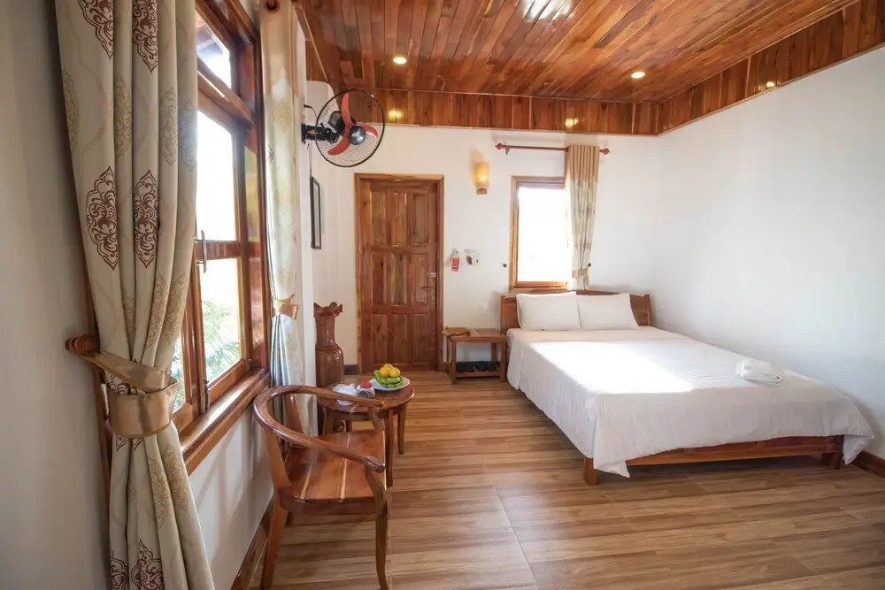ღ Y Nghia at Ong Lang Beach ღ Coastal Haven with Home Cooked Bungalows ღ