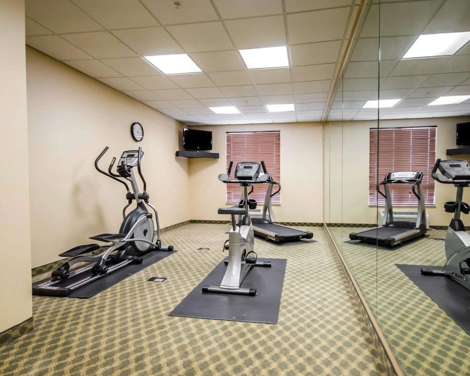 Quality Inn & Suites near Owensboro & Holiday World GOLD AWARD WINNER