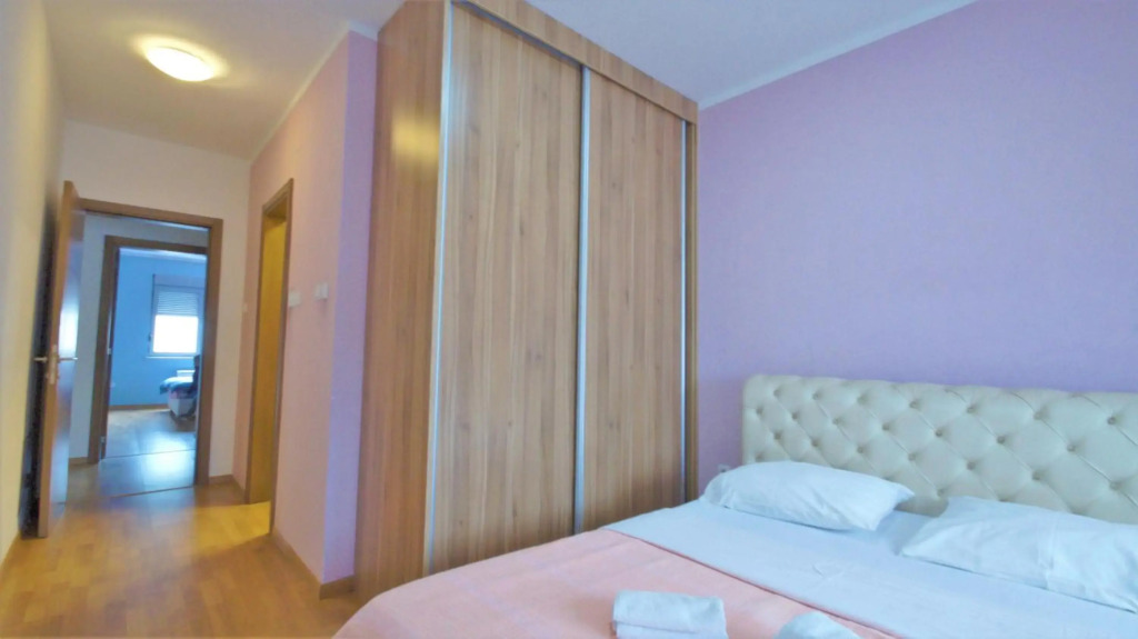 M&L Lux 3-bedroom apartment (sea view)