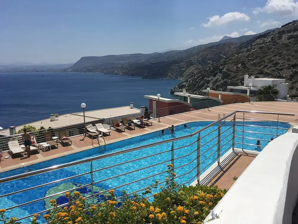 Luxurious Suite Athena Near To Beach