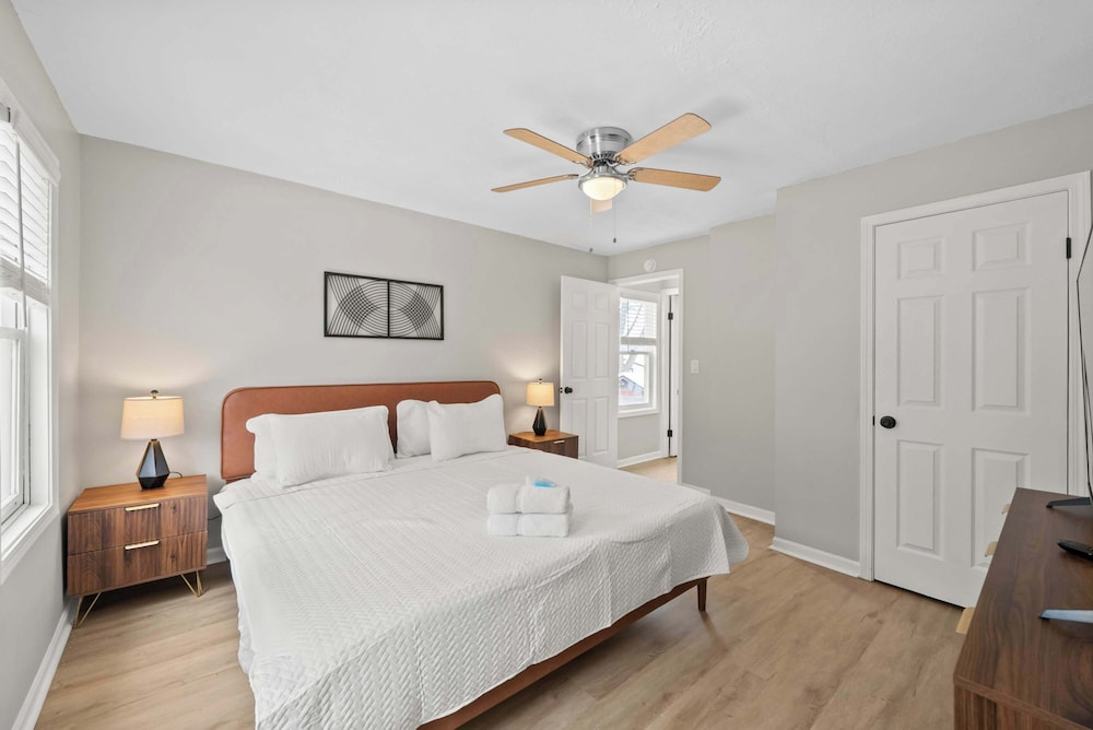 North Pearl Residencies 876