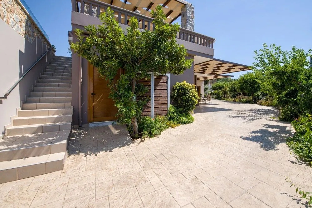 Villa Lady Dafni with private heated pool