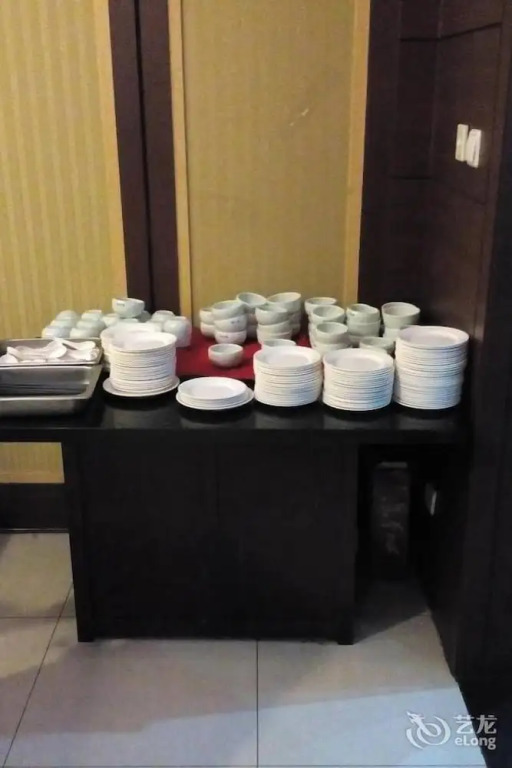 Royal Palace Hotel