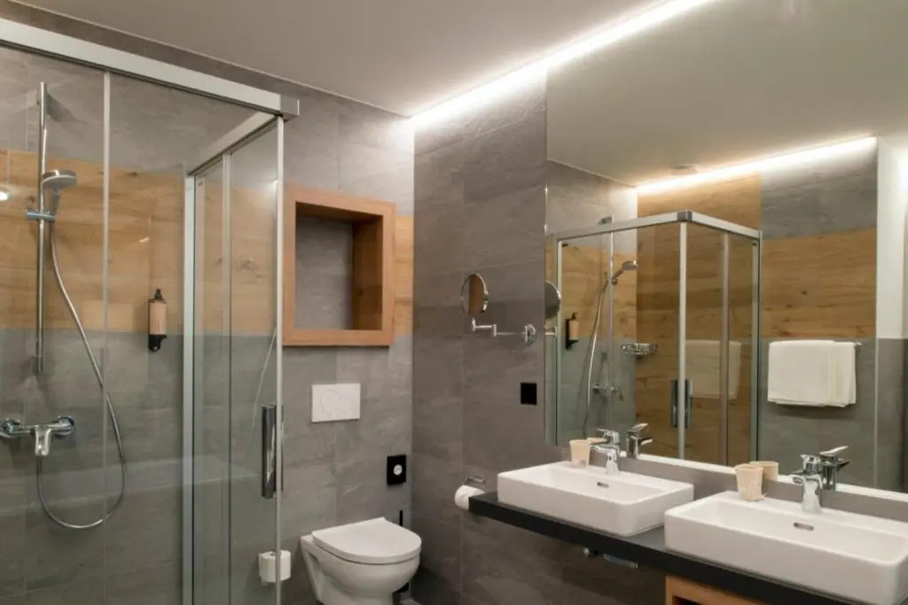 Boutique hôtel Corbetta & SPA - A 5 minutes de lautoroute A12 aux Paccots sur Montreux, profitez de la montagne et du lac Léman- LOFT FAMILIAL DISPONIBLE