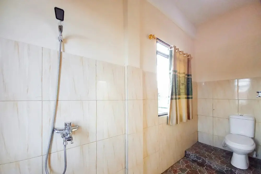 RedDoorz Syariah at Penginapan Kita Sungai Penuh