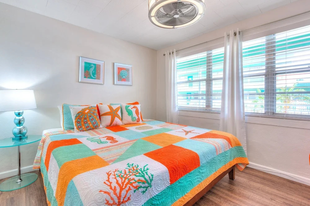 Tropic Terrace #29 - Beachfront Rental 1 Bedroom Apts by RedAwning