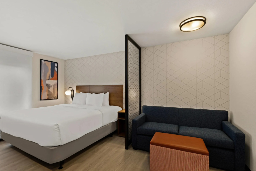 Everhome Suites Temecula Wine Country