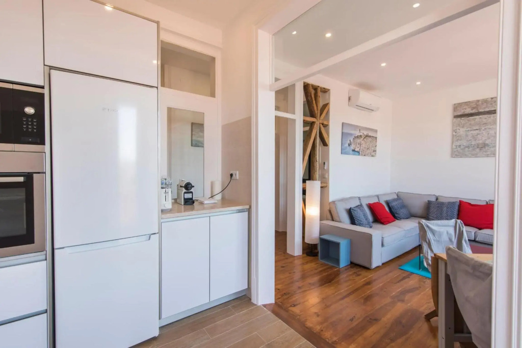 LovelyStay - Comfortable apartment with river views