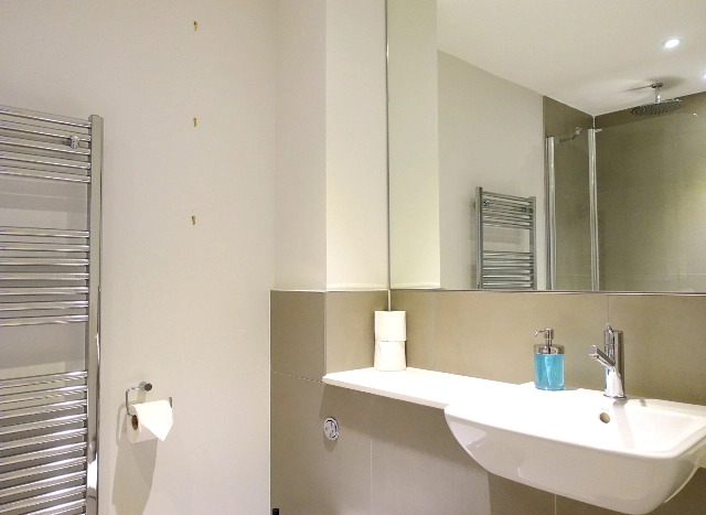 Teddington Two Beds by Vantage Apartments