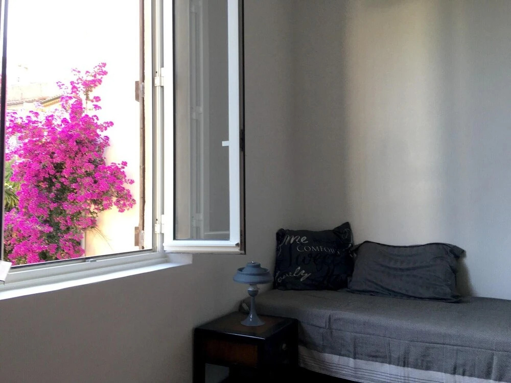 Studio in Antibes, With Furnished Terrace and Wifi - 500 m From the Be