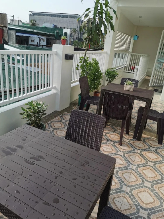 Flip Flops Hostel