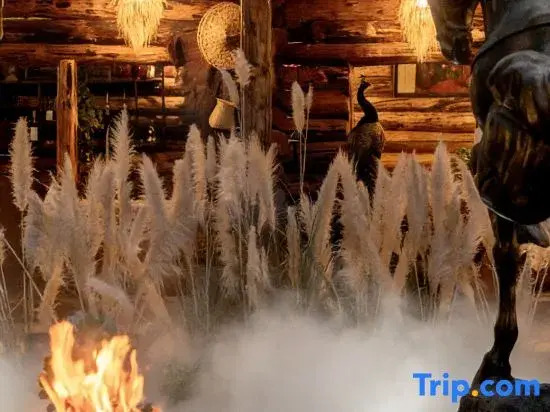Hengdi • Ancient Path Divine Spring Cultural Hotel (Lijiang Gucheng Big Waterwheel)