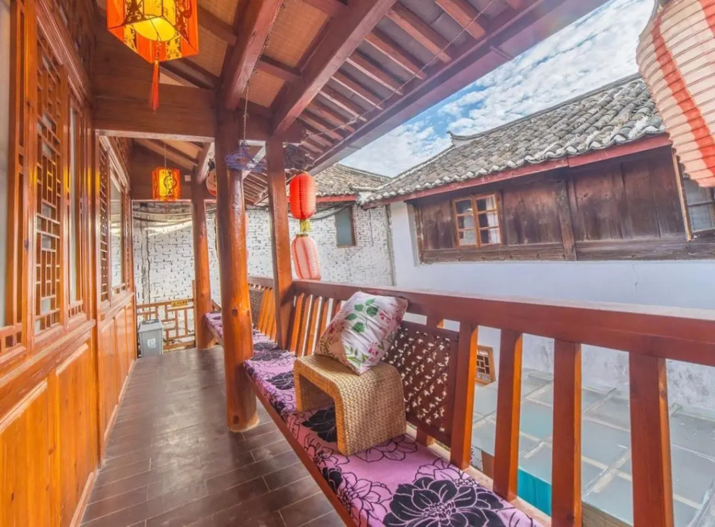Yingluo Inn