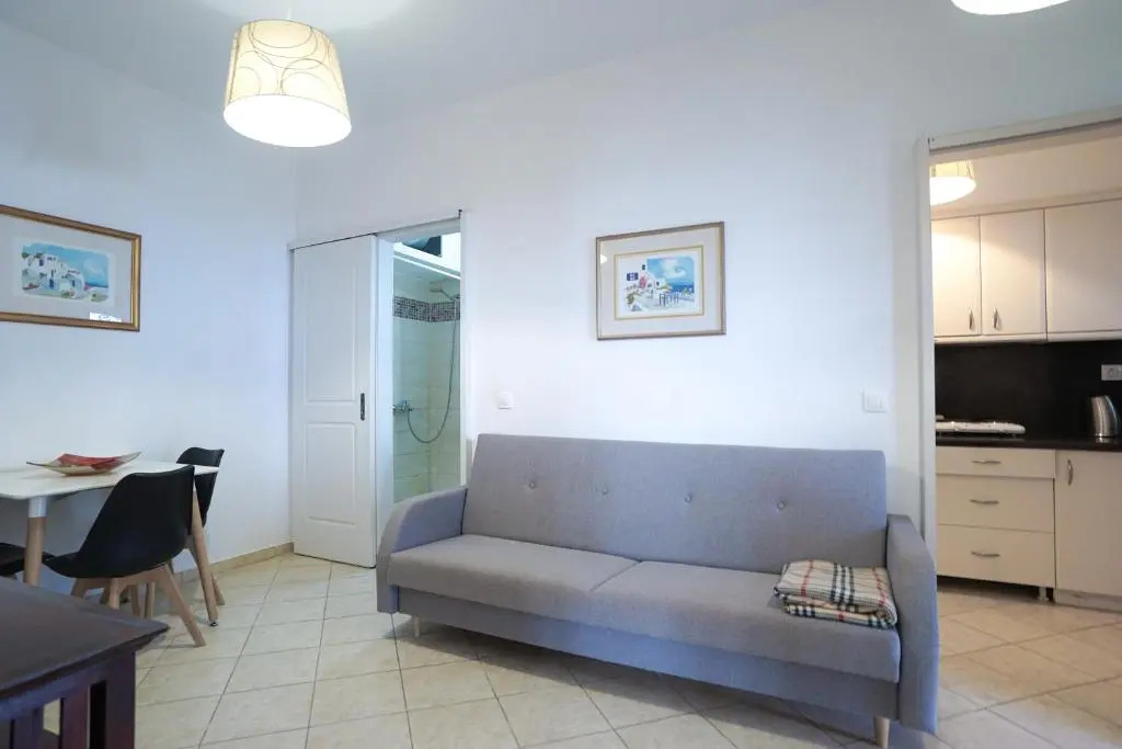 Fira Central Apartments with Veranda