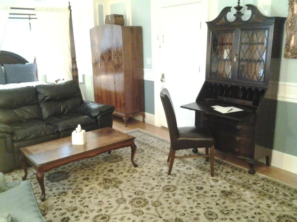 The Inn at Benicia Bay