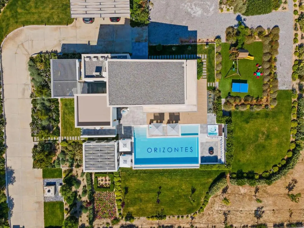 Orizontes Deluxe Residence