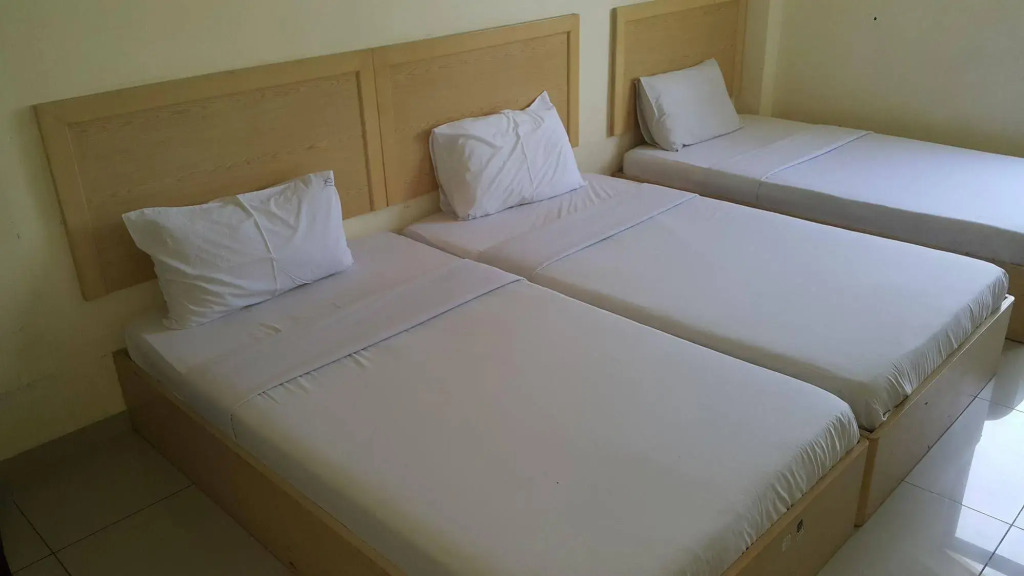 OYO 301 River Inn Hotel