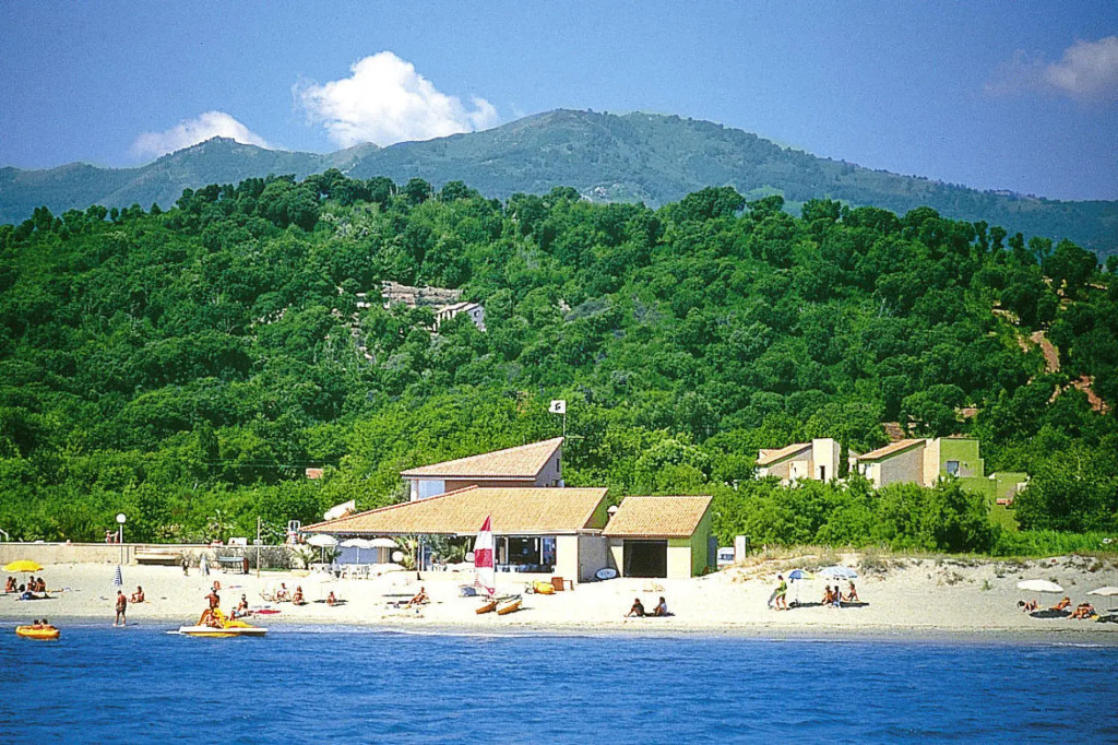 Res. La Vallicella, Moriani-Plage, Apartment with terrace or balcony