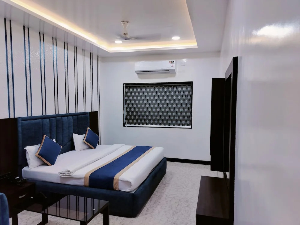 Hotel Om
