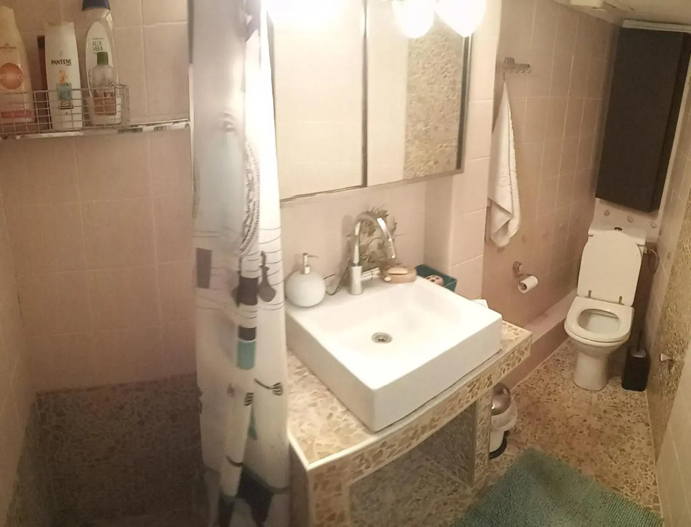 Spacious Cosy Apt (up to 5 guests)